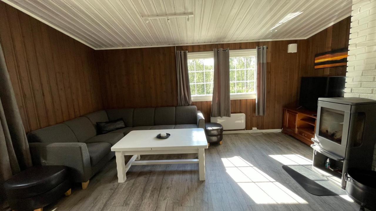 Stor Hytte I Olderfjord Russenes Exterior foto